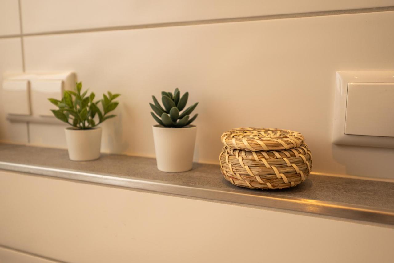 Maremar - Design Apartment - Luxus Boxspringbett - Zentral - Kueche - Arbeitsplatz - Highspeed Wlan Gera Exterior foto